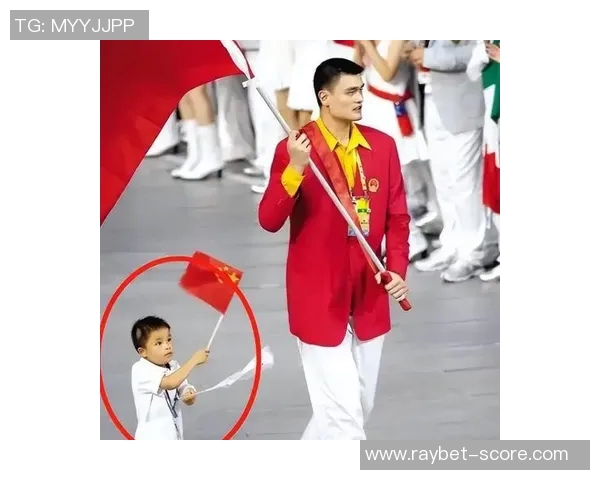 姚明在逆境中展现坚韧不拔的精神与不屈不挠的奋斗历程