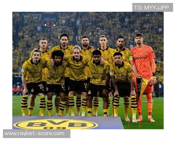 欧冠激战：多特蒙德5-0大胜里昂点球大战引发全场狂欢与转会传闻