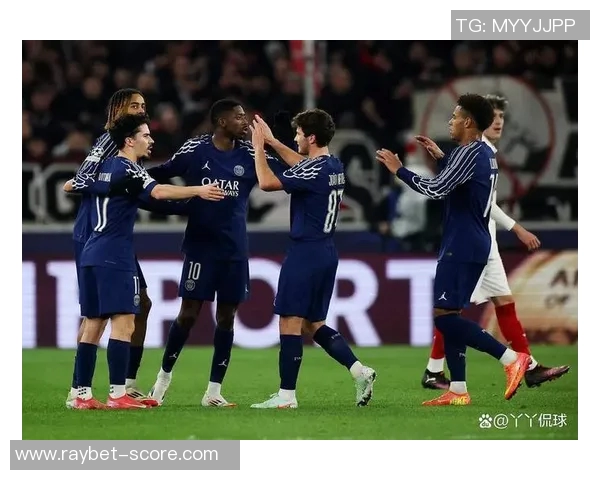 英超惊现冷门巴黎圣日耳曼与国米战平引发全场震惊