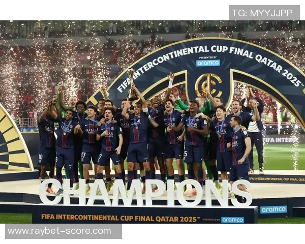 中超激战巴黎圣日耳曼大胜波尔图引发转会热议与球迷狂欢 中超激战巴黎圣日耳曼大胜波尔图引发转会热议与球迷狂欢