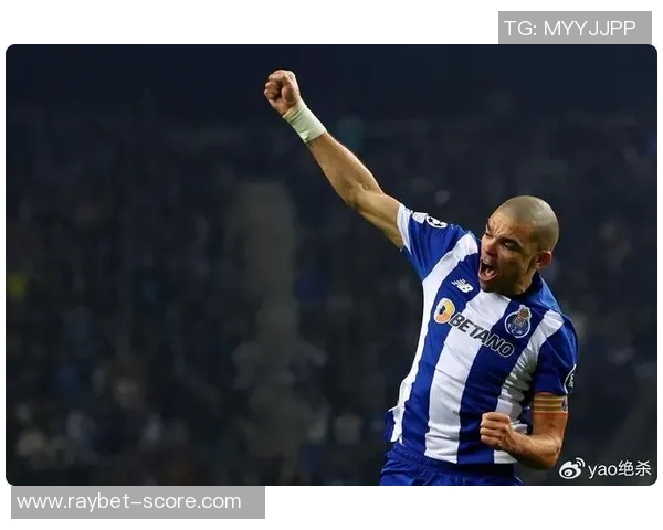 德甲赛场惊现冷门波尔图大胜巴萨引发全场震动 德甲赛场惊现冷门波尔图大胜巴萨引发全场震动