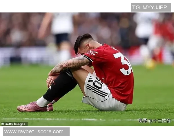 世界杯激战曼联与那不勒斯平局乌龙球引发全场争议与热议