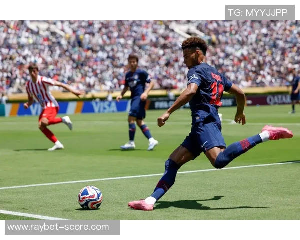 中超精彩对决巴黎圣日耳曼大胜AC米兰神奇扑救成比赛转折点