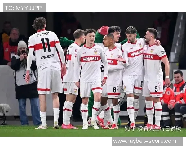 德甲激战拜仁与波尔图战平点球大战精彩瞬间引发全场热烈反响